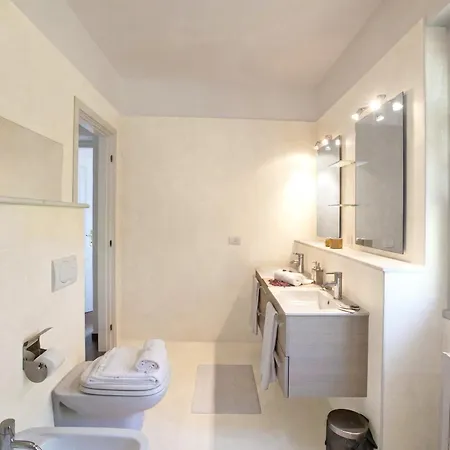 Villa Lakecomo - Ritrovo *